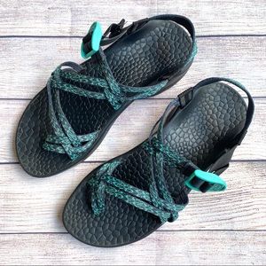 CHACOS Women’s Turquoise Print Sandals Size 9